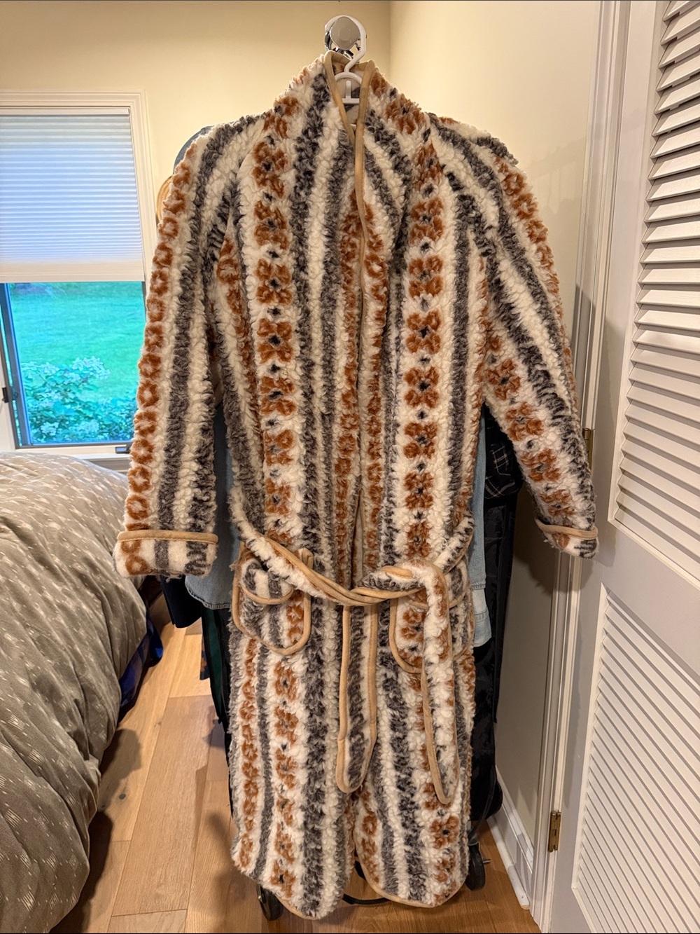 100% wool robe/house coat/sweater